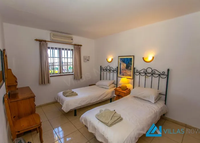 Brisas 112 - Lh1033 By Now Ltd